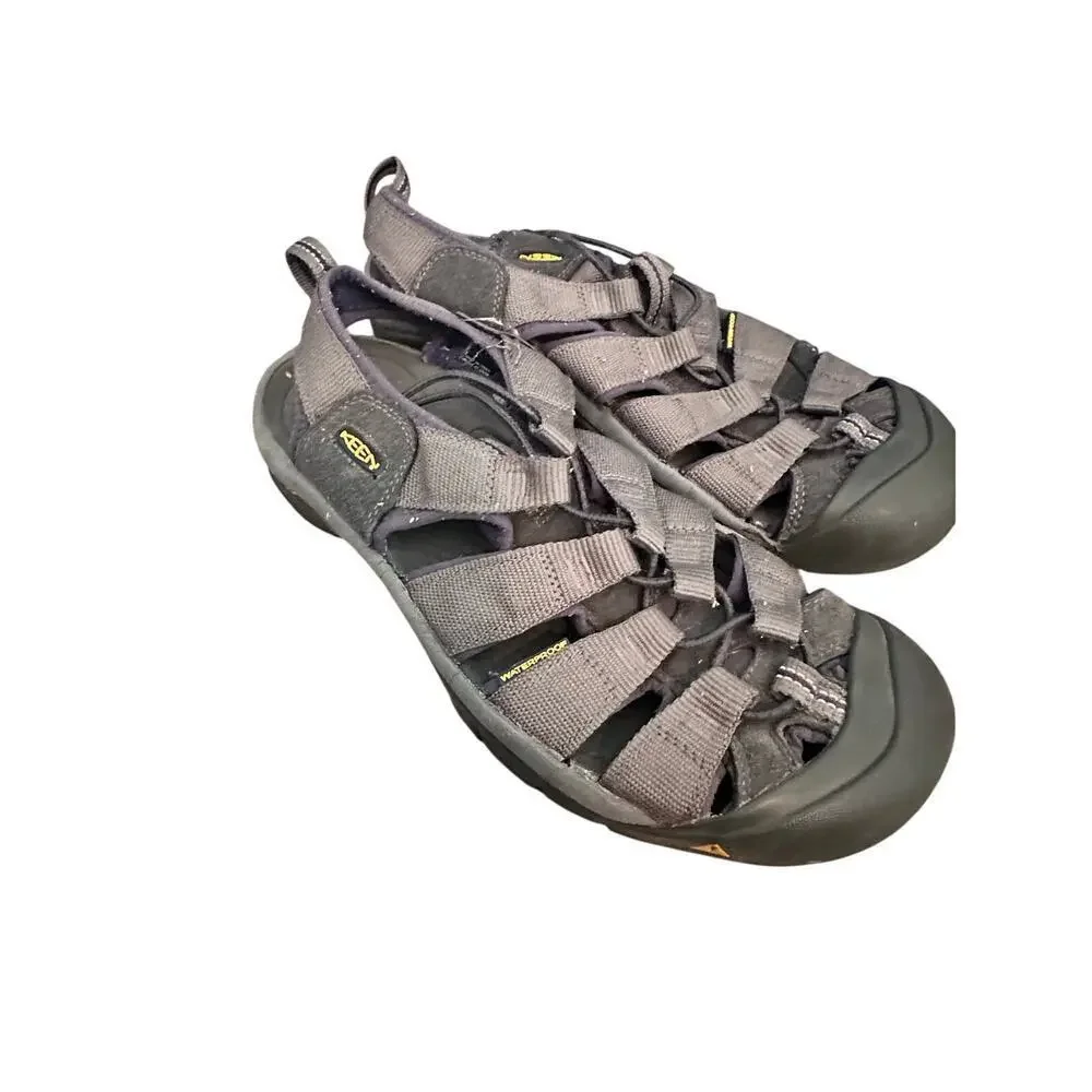 KEEN Men's Gray Newport H2 Leather Flats Sandals Size 9.5